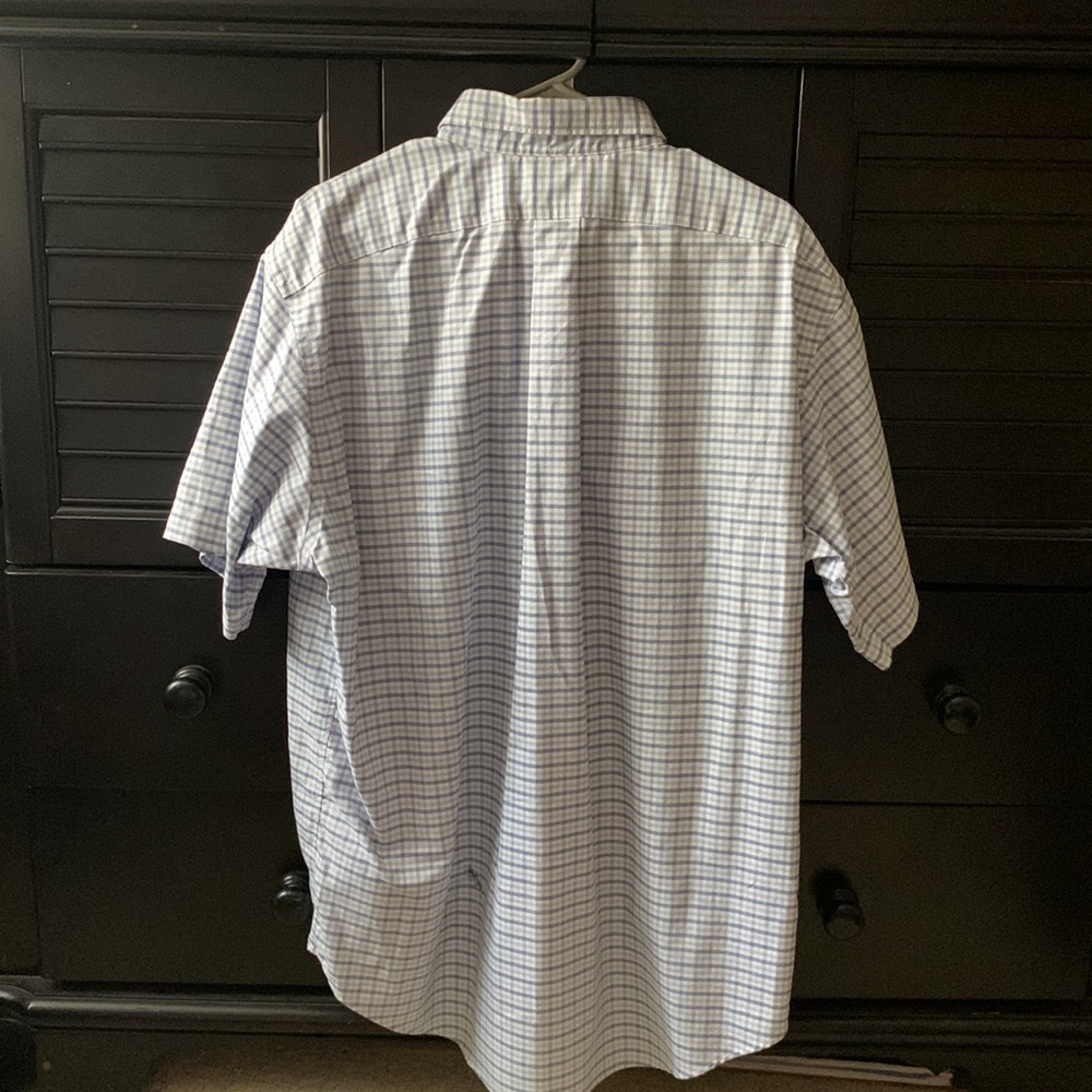 Button down - Picture 3 of 3